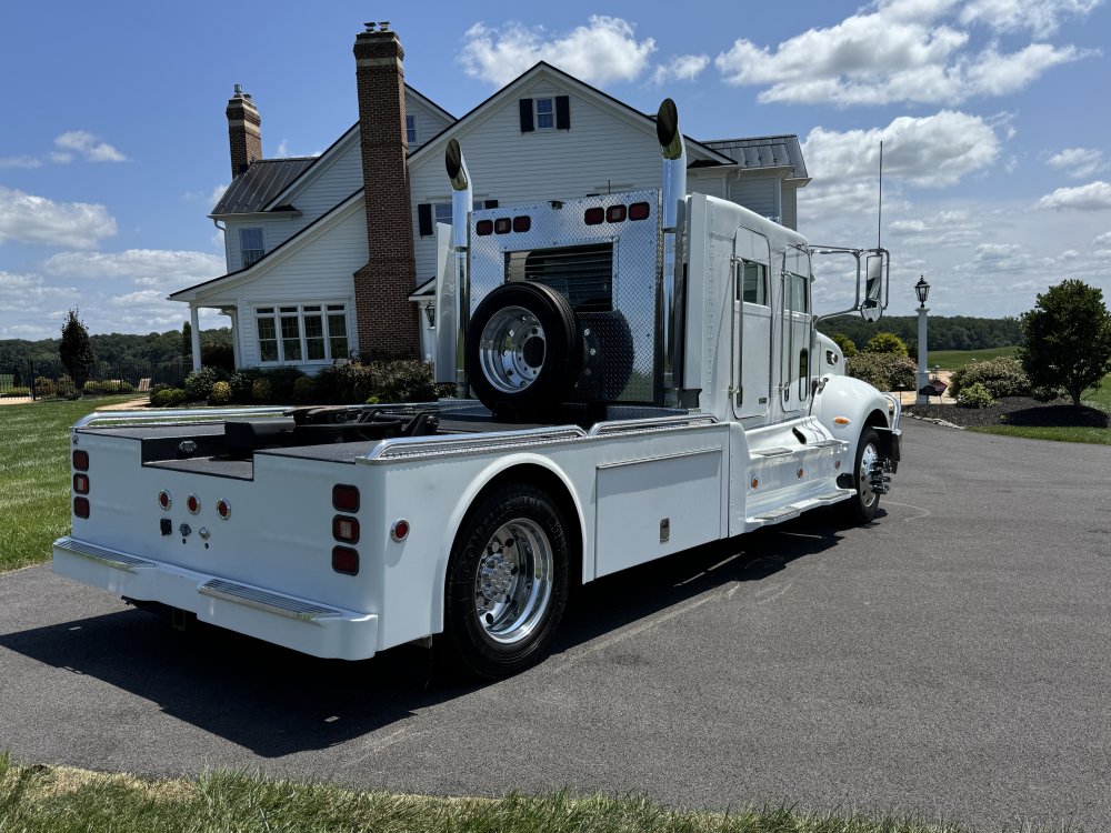 2006 Peterbilt 335