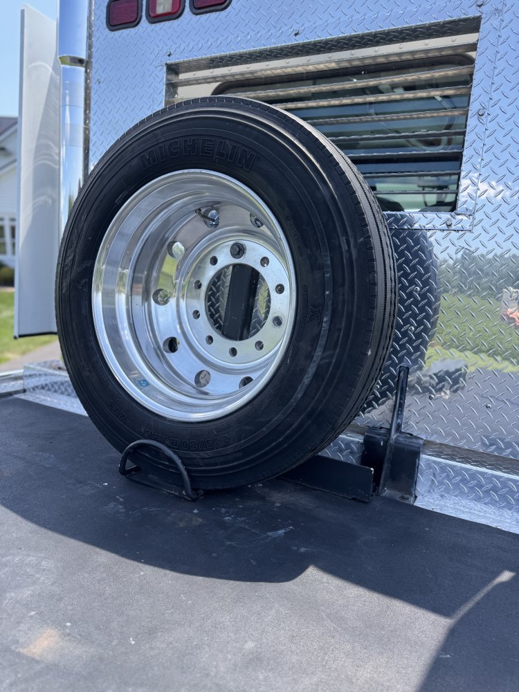 2006 Peterbilt 335