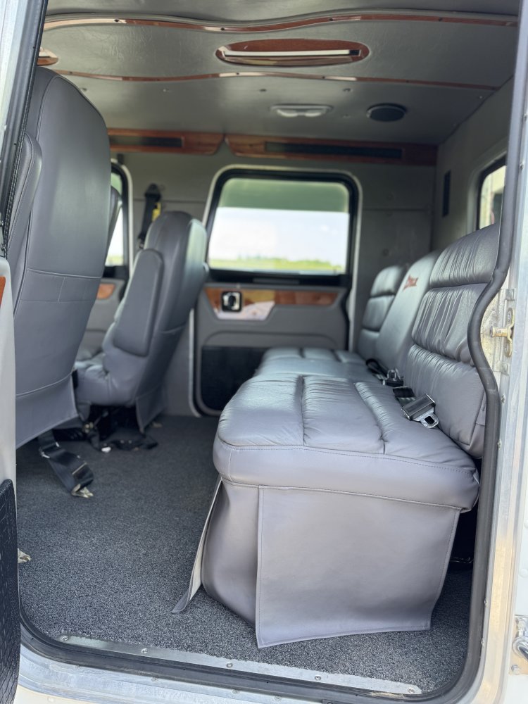 2006 Peterbilt 335