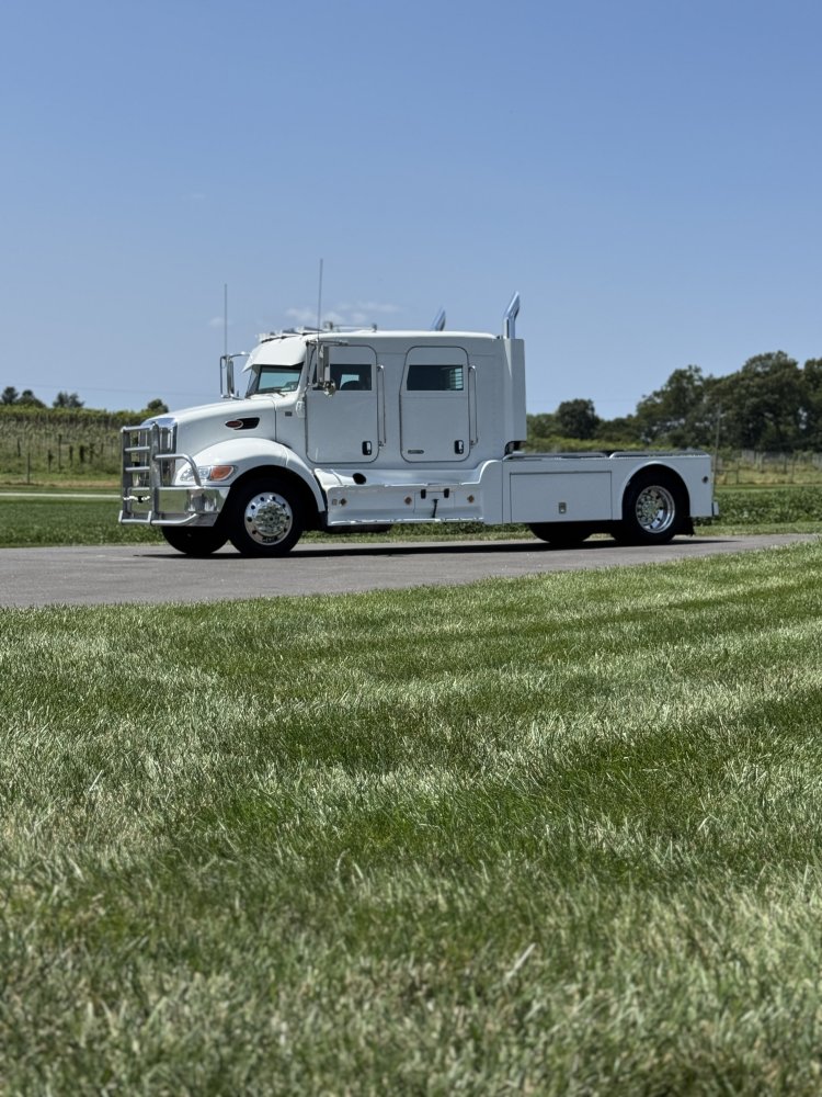 2006 Peterbilt 335
