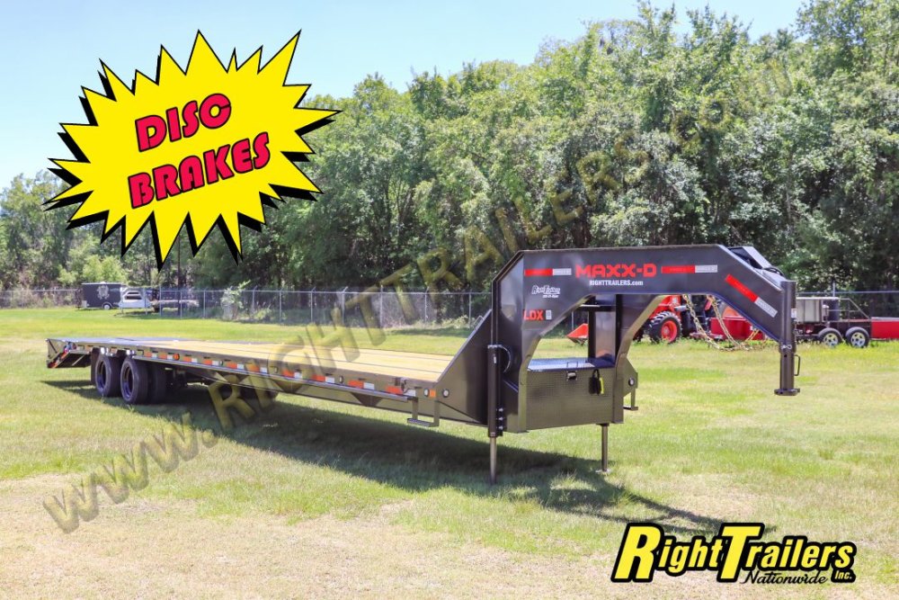 2027 8.5X40 MAXX-D GOOSENECK EQUIPMENT TRAILER