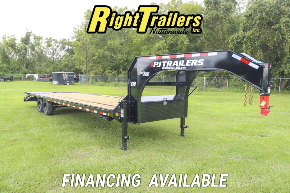 2026 8.5x30 PJ Gooseneck Equipment Trailer