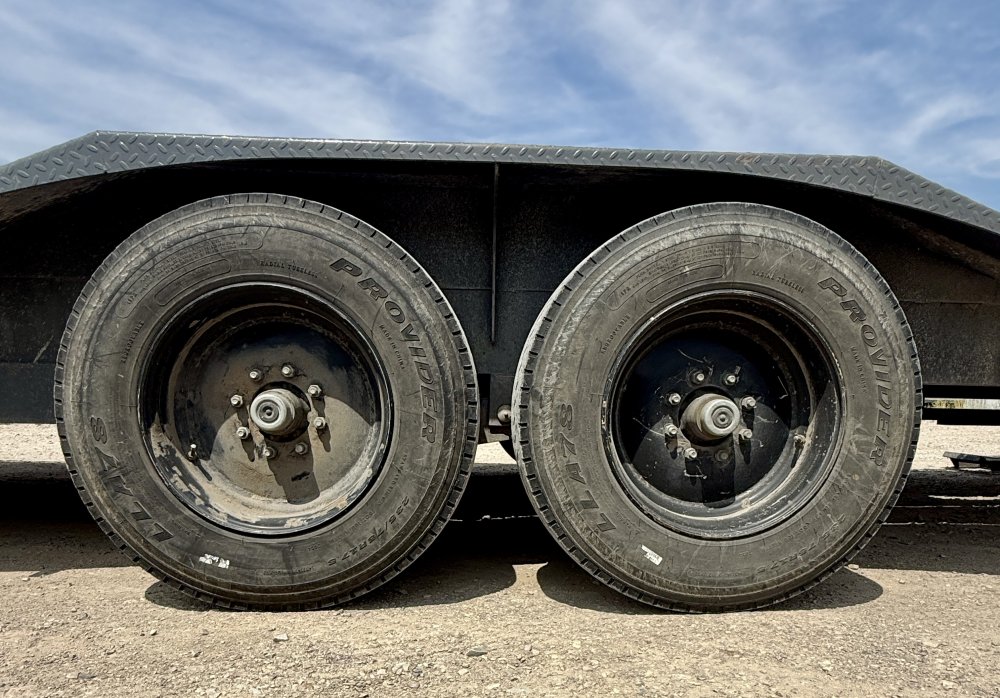 8'x36' Lamar Equipment