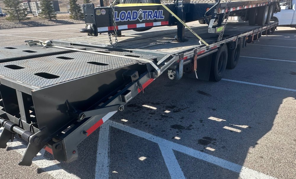 8' 6"x35+5Davidson Flatbed 17.5, 18ply