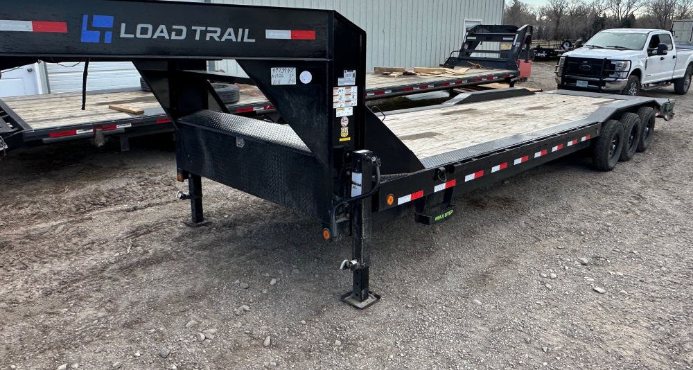 8' 6"x26+4 Load Trail Flatbed