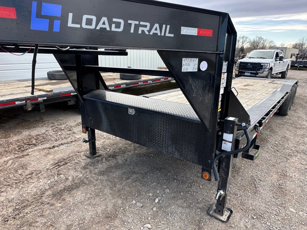 8' 6"x26+4 Load Trail Flatbed