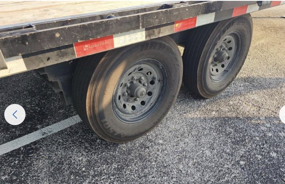8' 6"x20' Load Trail Flatbed