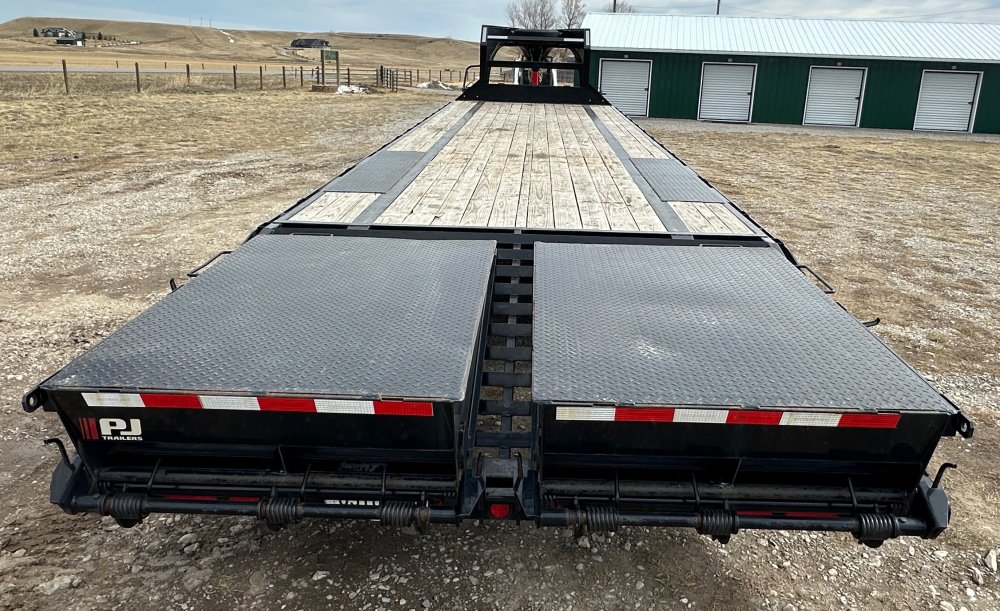 8' 6"x27+5 P J Flatbed