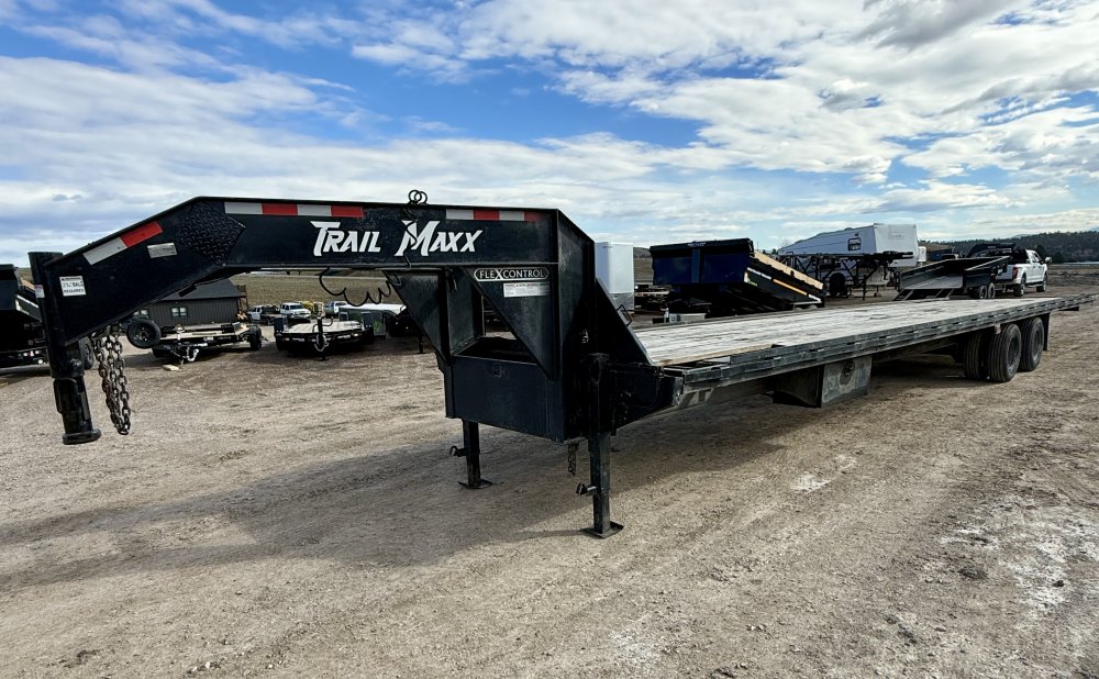 8' 6"x40' TrailMAXX Tilt