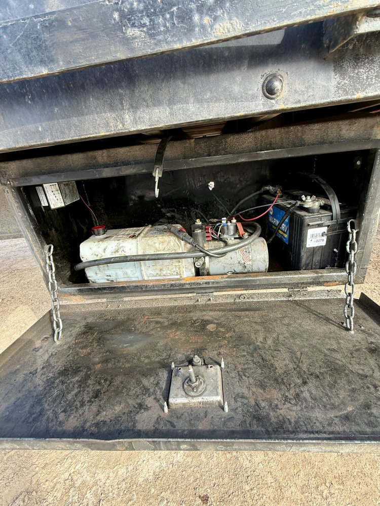 8' 6"x40' TrailMAXX Tilt