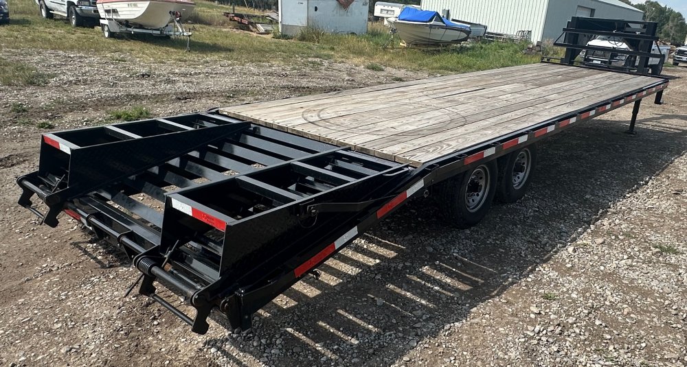 8' 6"x25+5 Texas Pride Flatbed