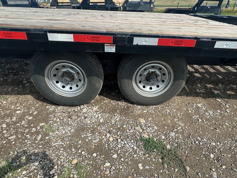 8' 6"x25+5 Texas Pride Flatbed