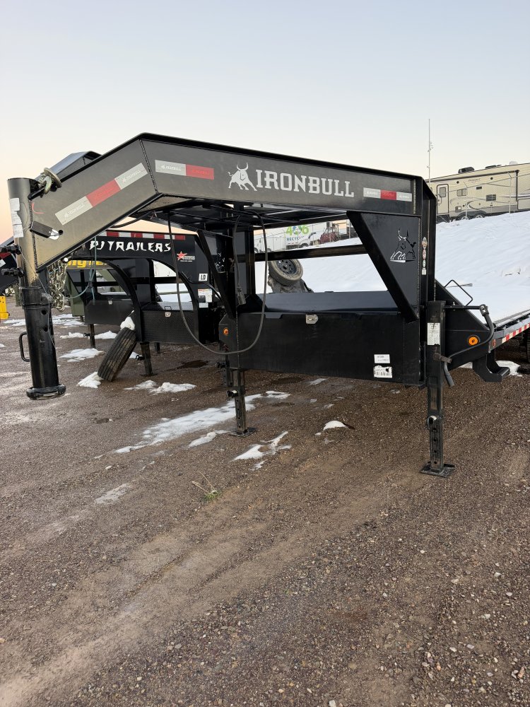 8' 6"x20+5 Iron Bull Flatbed