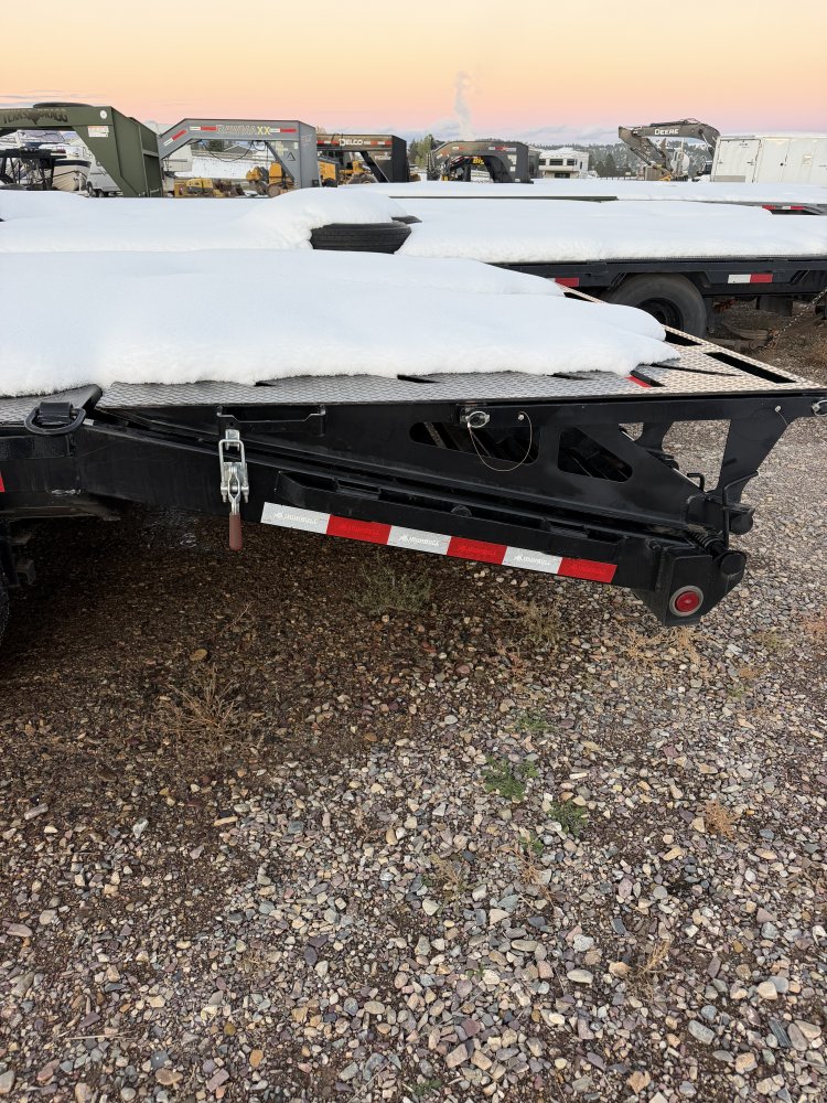 8' 6"x20+5 Iron Bull Flatbed