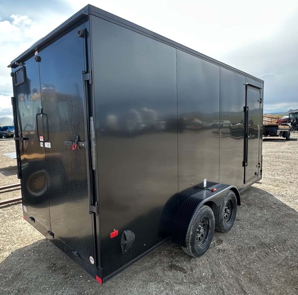 7'x16 + v nose Royal Cargo Enclosed