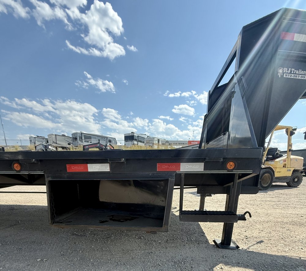 8'x40' Delco Flatbed
