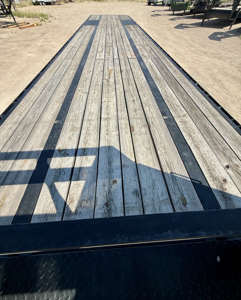 8'x40' Delco Flatbed