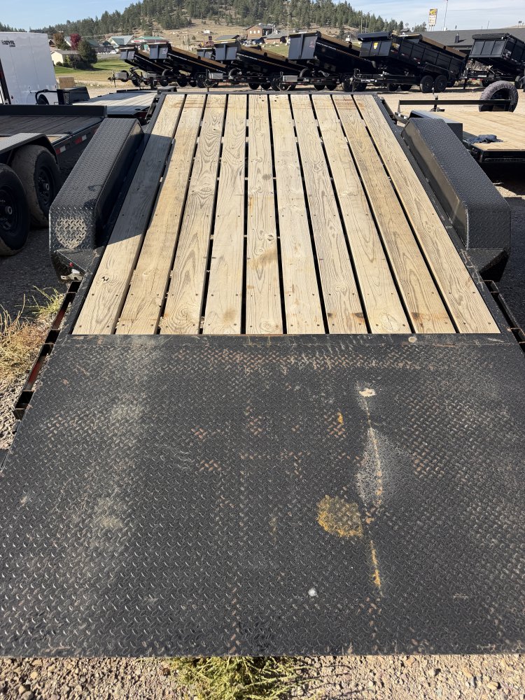 2025 Interstate 7'x20' Equipment 14,000 Trailer