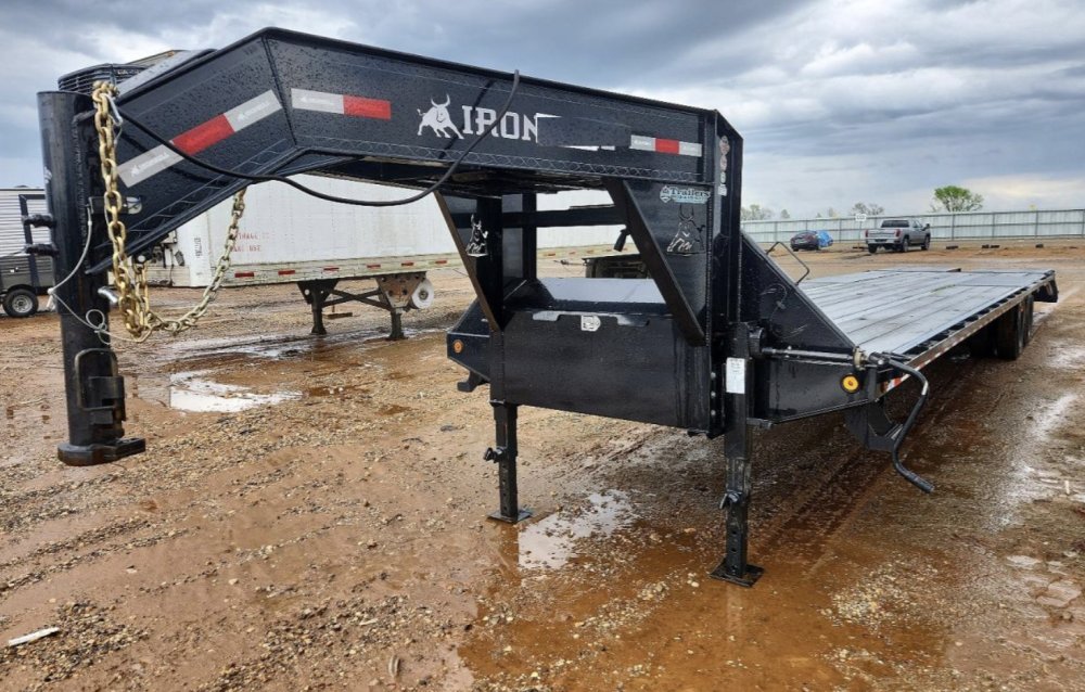 8' 6"x35+5 Iron Bull Flatbed