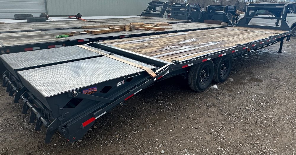 8' 6"x25+5 Lamar Flatbed
