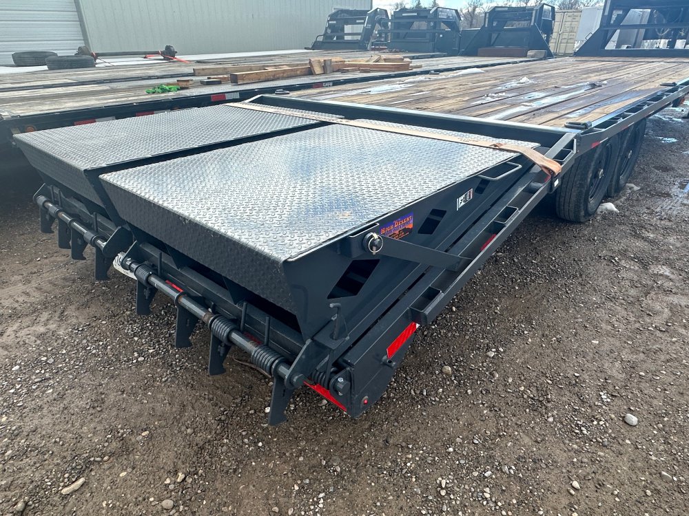 8' 6"x25+5 Lamar Flatbed