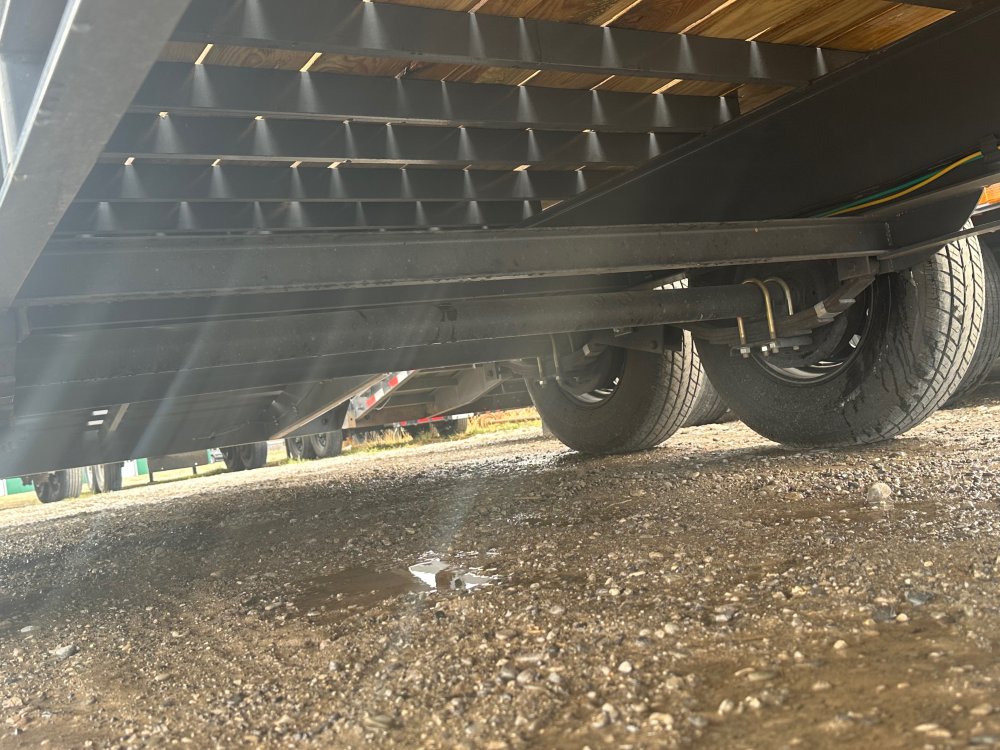 8' 6"x25+5 Lamar Flatbed