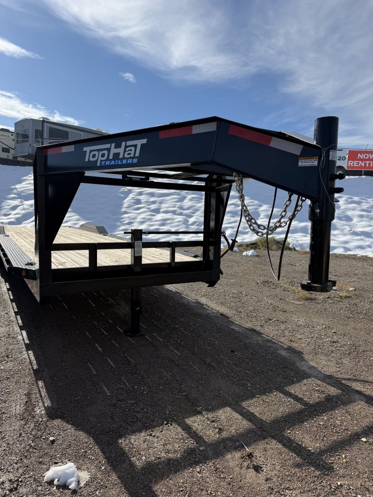8' 6"x32' Top Hat Flatbed