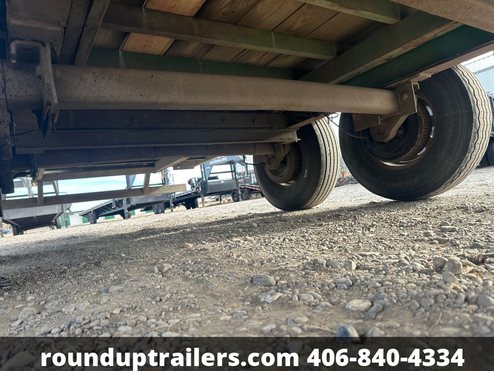 2015 PJ 28' gooseneck HYD TILT 16k