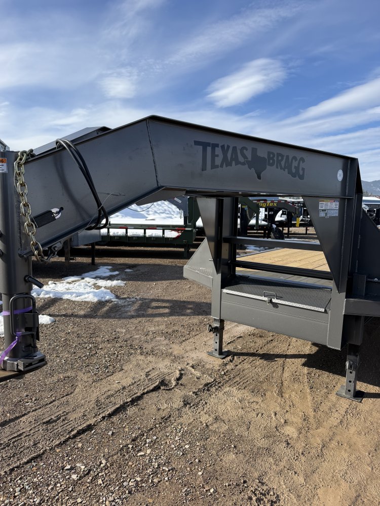 2026 Texas Bragg 8' 6"x25+5 Flatbed 21,670 Trailer