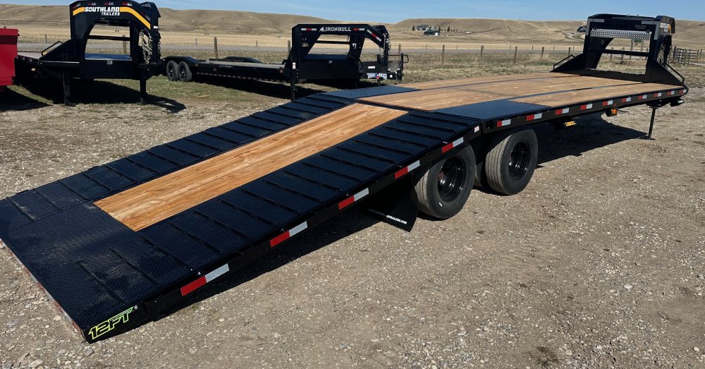 8'x32' Southland Flatbed