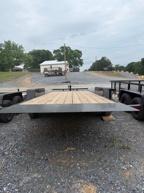 82"x20' Down 2 Earth Gravity Tilt Flatbed