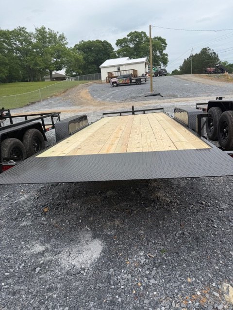 82"x20' Down 2 Earth Gravity Tilt Flatbed