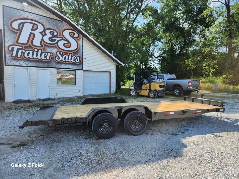 2026 20' (18+2) 7K Flatbed with Dovetail FB1737