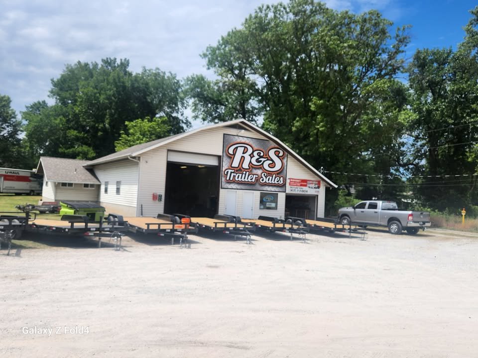 2026 18' (16+2) 10K Flatbed with Dovetail FB1407