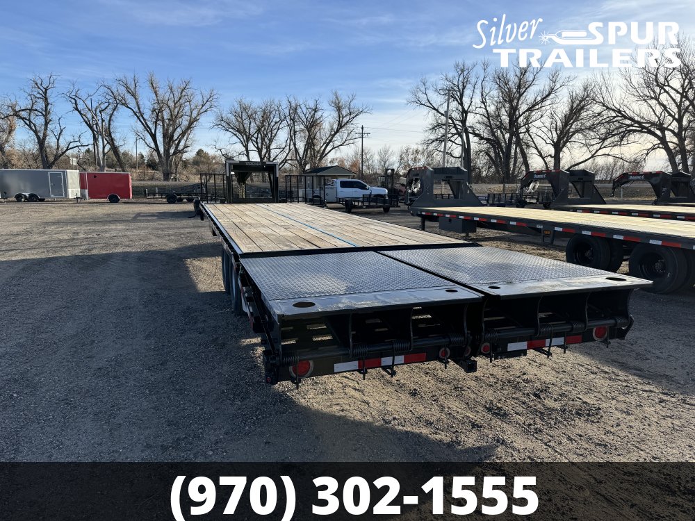 2023 Titan Trailers 32' Dual Tandem Flatbed Trailer