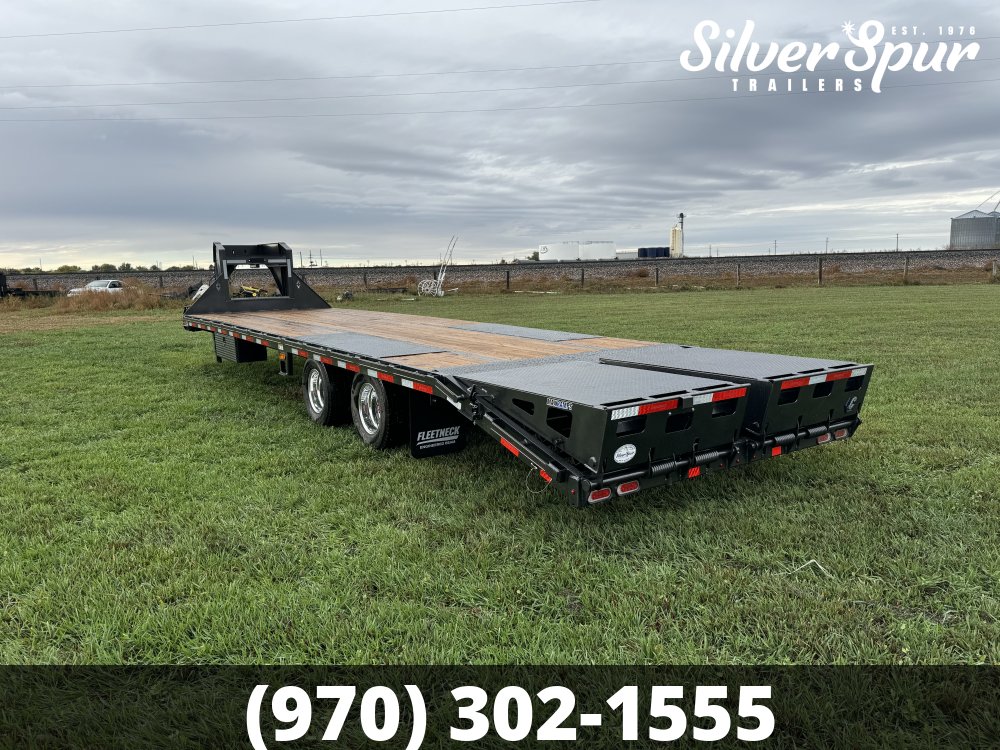 2026 Diamond C FMAX212 32x102 Max Ramp Gooseneck Trailer