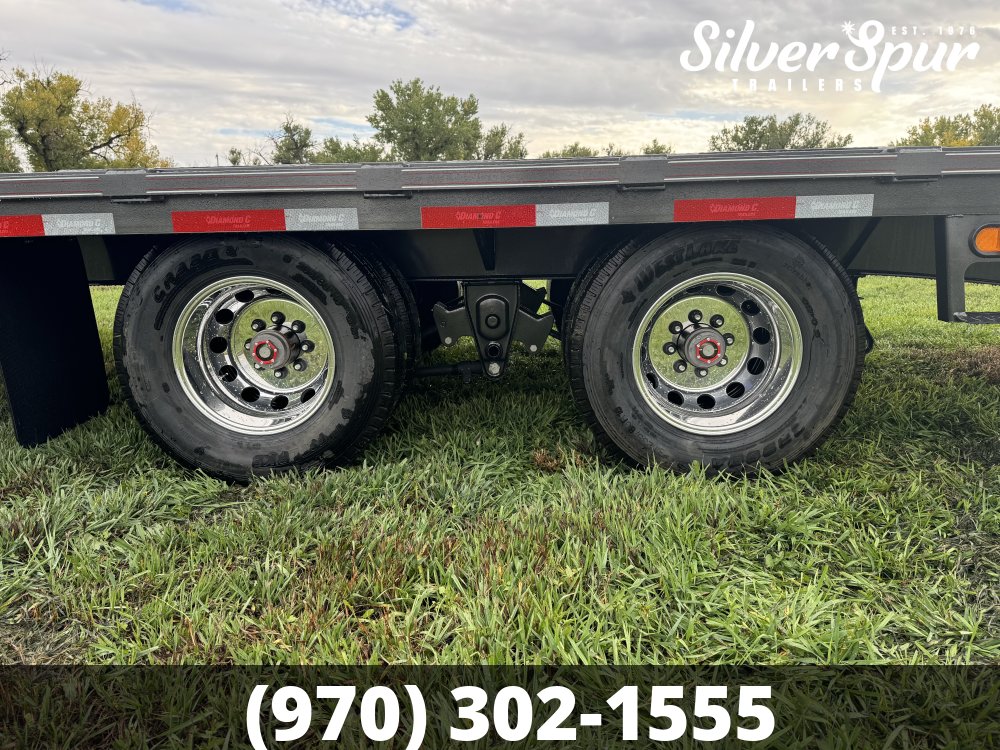 2026 Diamond C FMAX212 32x102 Max Ramp Gooseneck Trailer