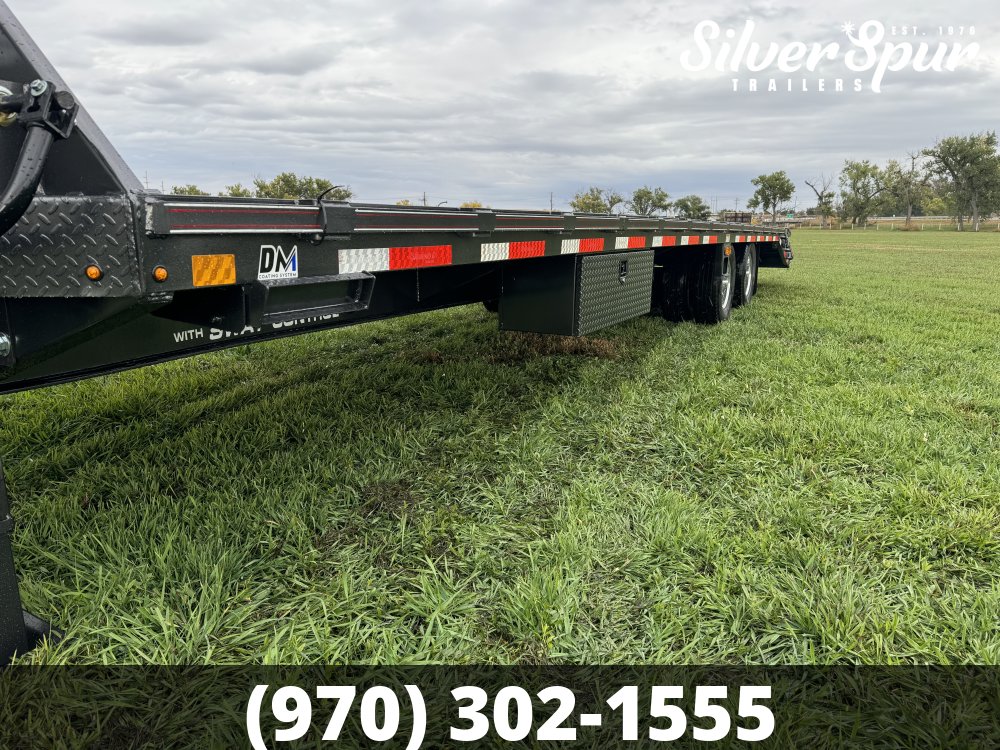 2026 Diamond C FMAX212 32x102 Max Ramp Gooseneck Trailer