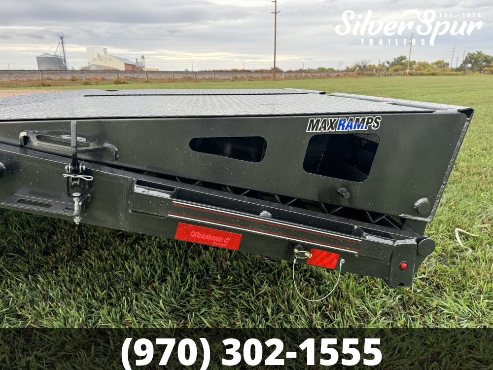 2026 Diamond C FMAX212 32x102 Max Ramp Gooseneck Trailer