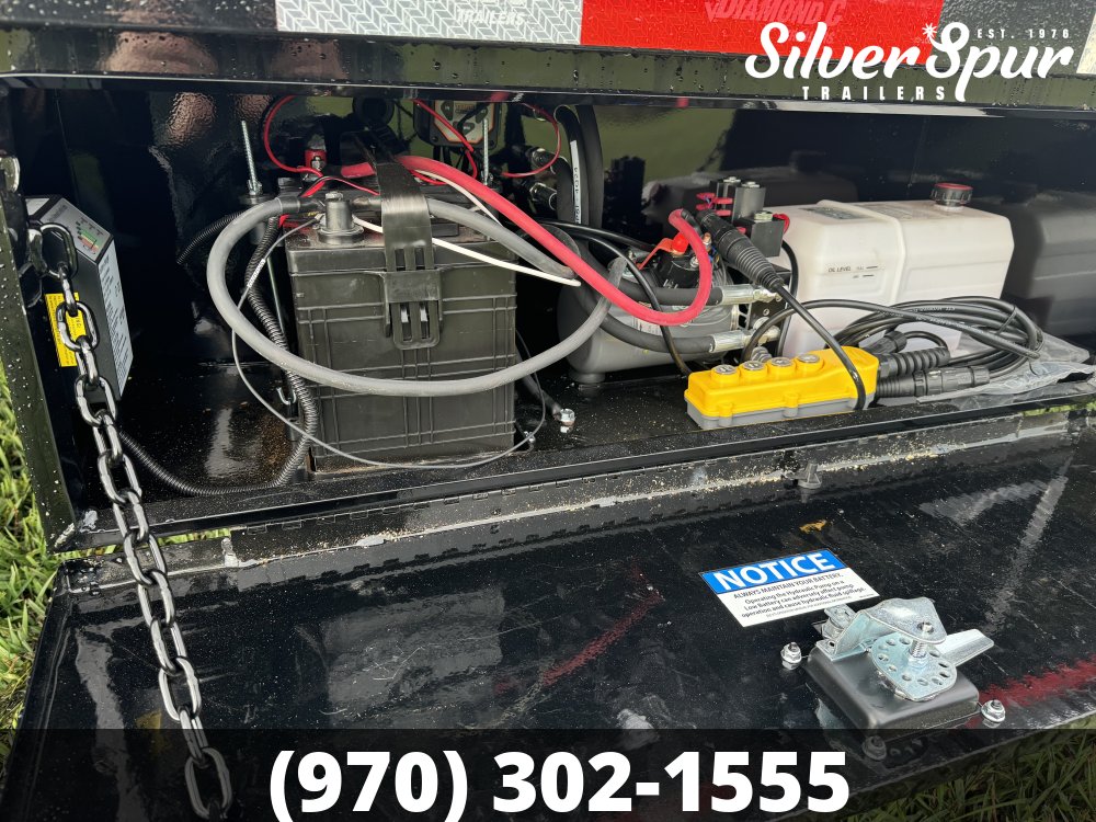 2026 Diamond C FMAX210 32x102 Hydraulic Dovetail Gooseneck Trailer
