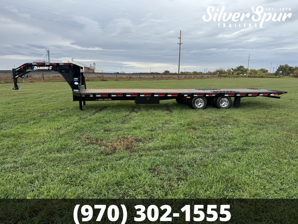 2026 Diamond C FMAX210 32x102 Hydraulic Dovetail Gooseneck Trailer