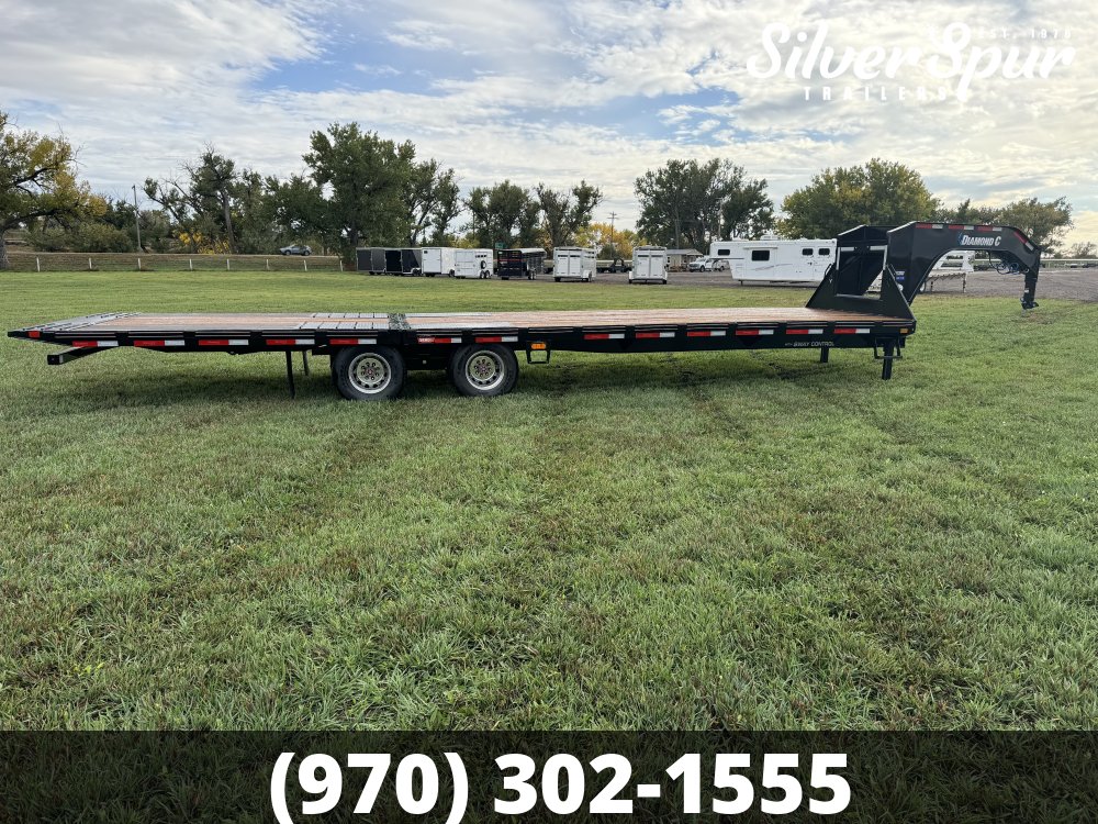 2026 Diamond C FMAX210 32x102 Hydraulic Dovetail Gooseneck Trailer