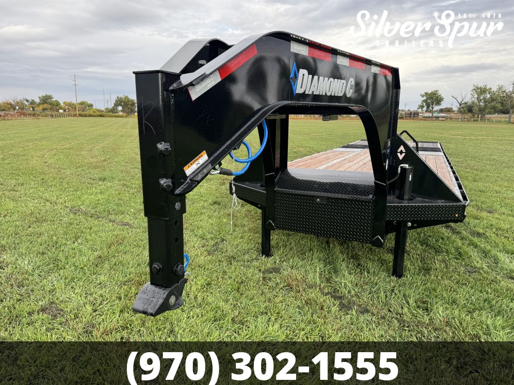 2026 Diamond C FMAX210 32x102 Hydraulic Dovetail Gooseneck Trailer