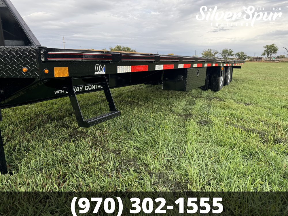 2026 Diamond C FMAX210 32x102 Hydraulic Dovetail Gooseneck Trailer