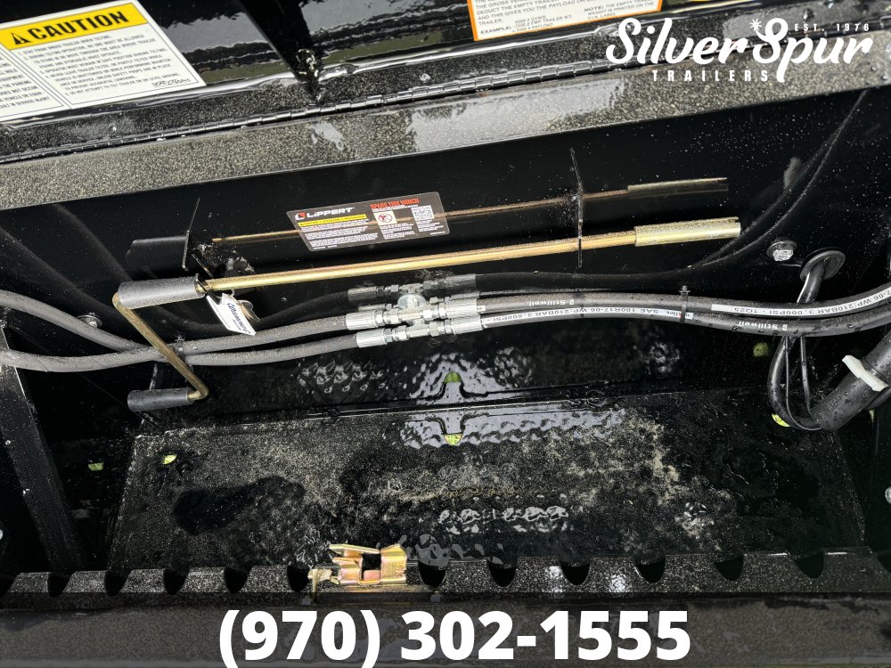 2026 Diamond C FMAX210 32x102 Hydraulic Dovetail Gooseneck Trailer