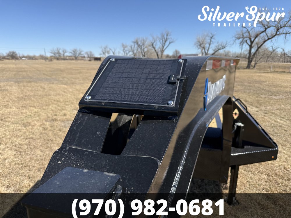 2026 Diamond C FMAX212 35x102 Hydraulic Dovetail Gooseneck Trailer