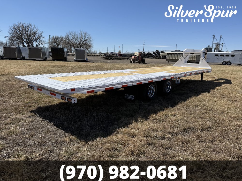 2026 Diamond C FMAX212 32x102 Hydraulic Dovetail Pacesetter Edition