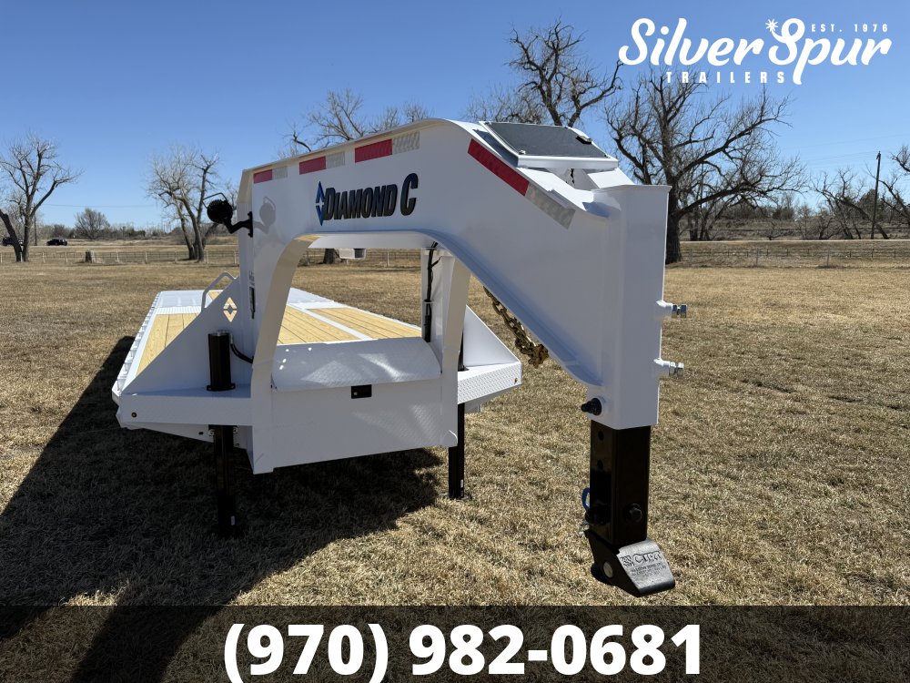 2026 Diamond C FMAX212 32x102 Hydraulic Dovetail Pacesetter Edition