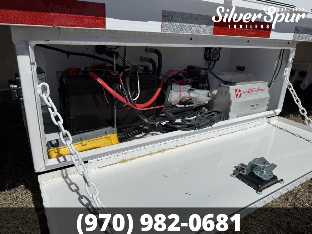 2026 Diamond C FMAX212 32x102 Hydraulic Dovetail Pacesetter Edition