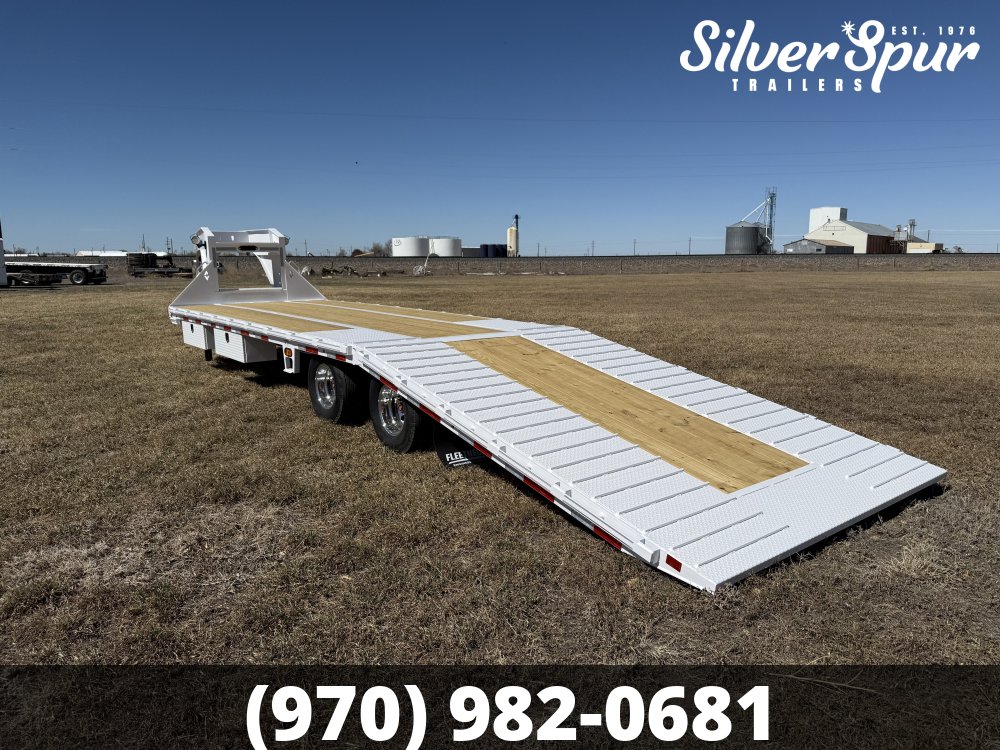 2026 Diamond C FMAX212 32x102 Hydraulic Dovetail Pacesetter Edition